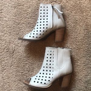 Tom’s Eyelit Majorca Bootie - Gray